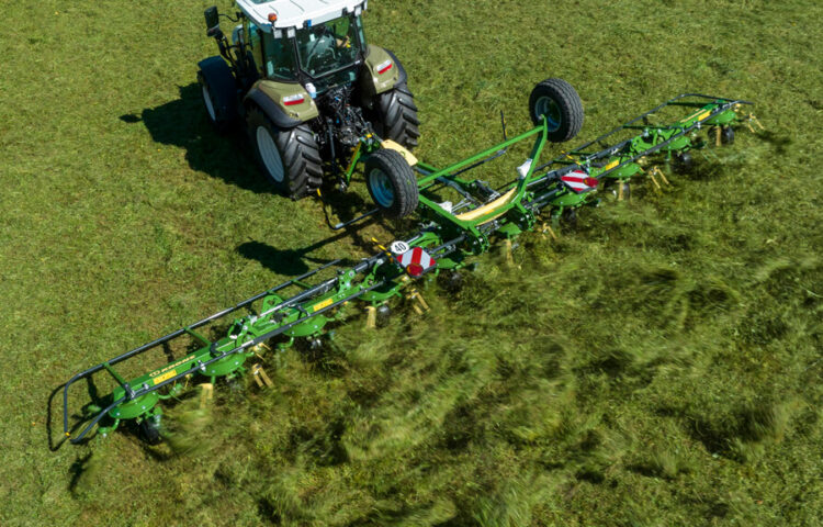 Vendro-Trailed_Rotary-Tedder